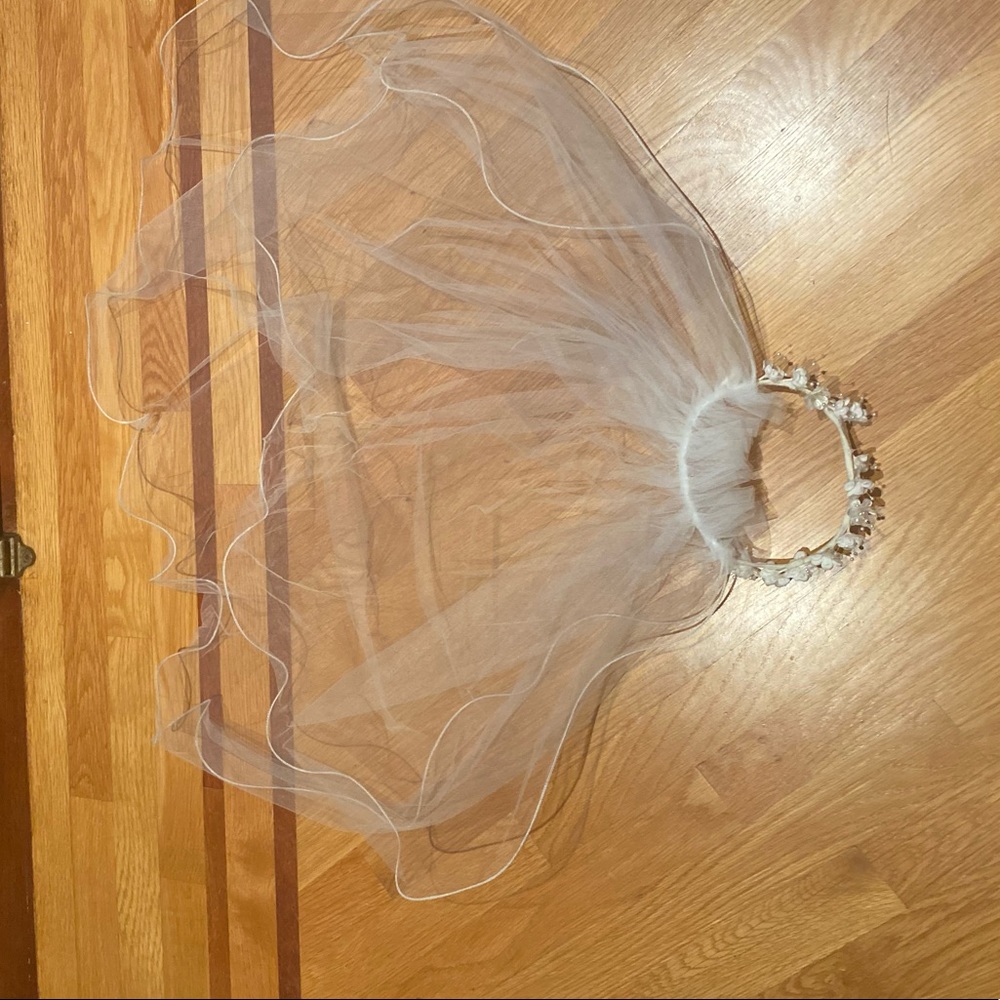Kids headband veil with pearls and flowers